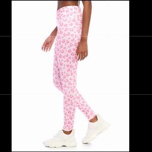 NWT Cabana by Crown & Ivy Pink Cheetah Print Leggings